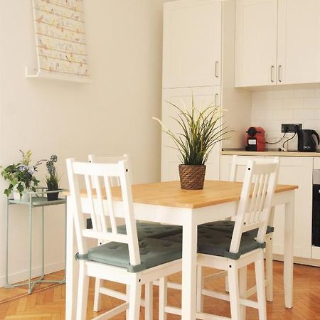 Verdi Appartment Modena Bagian luar foto