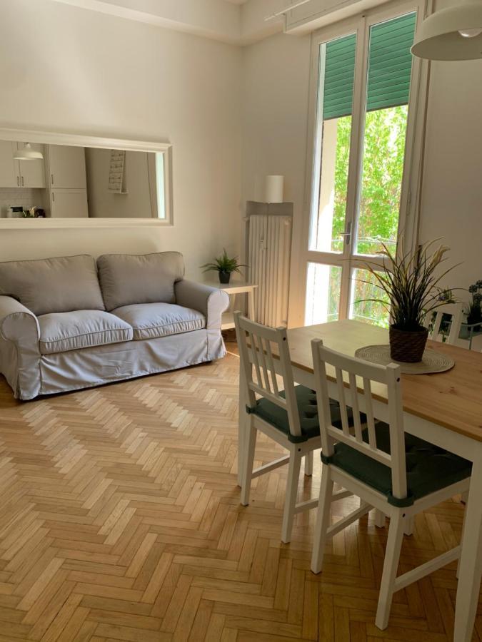 Verdi Appartment Modena Bagian luar foto