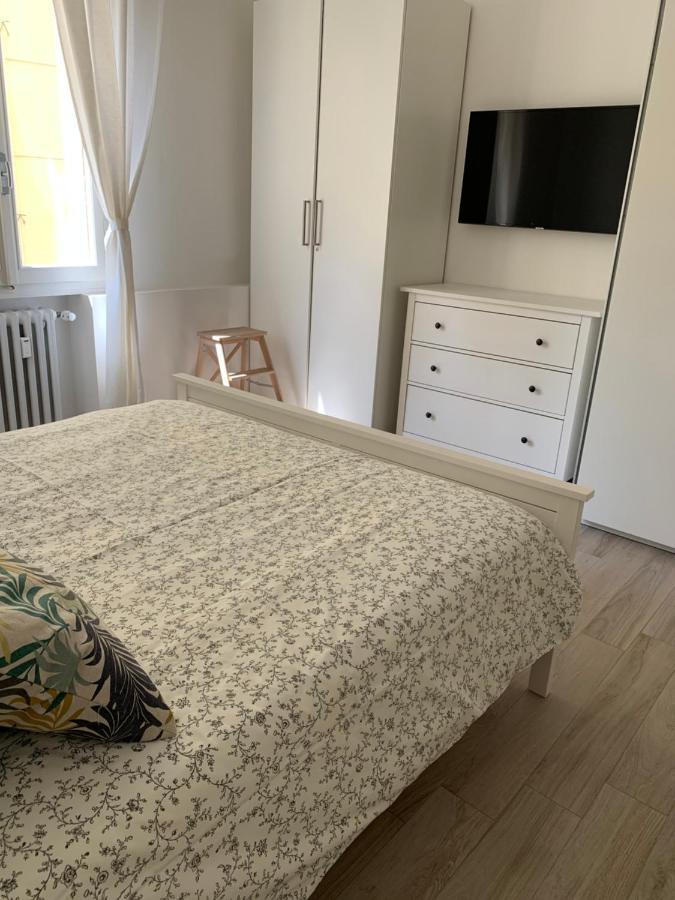 Verdi Appartment Modena Bagian luar foto
