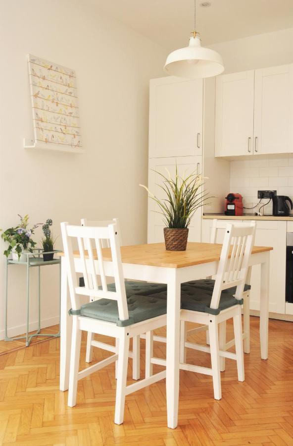 Verdi Appartment Modena Bagian luar foto