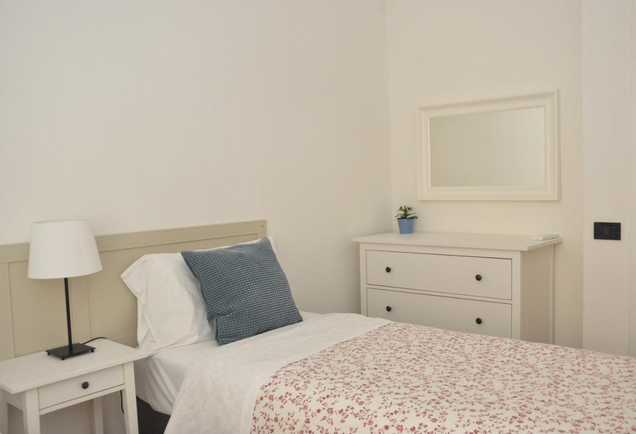 Verdi Appartment Modena Bagian luar foto