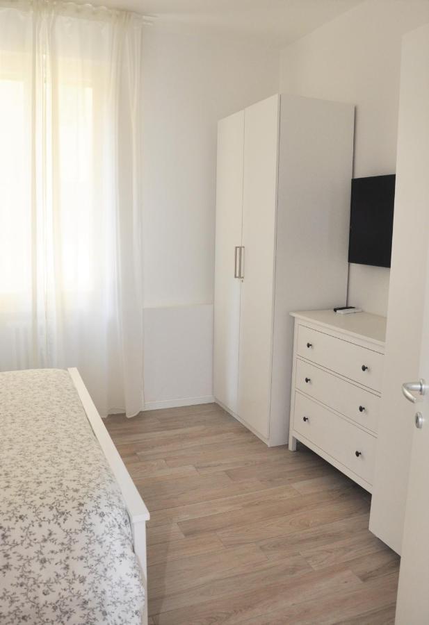 Verdi Appartment Modena Bagian luar foto