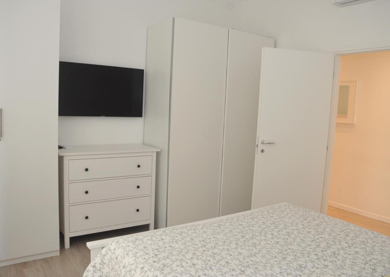 Verdi Appartment Modena Bagian luar foto