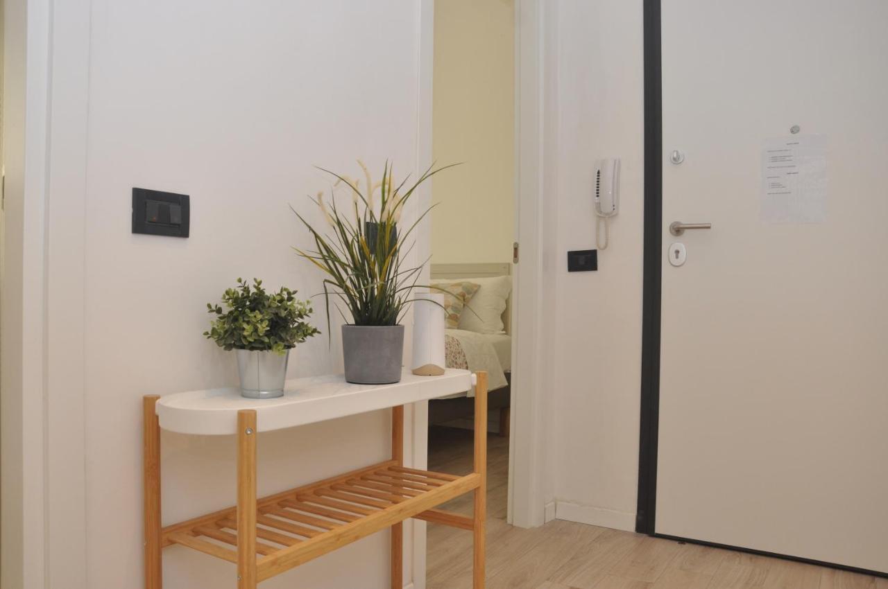Verdi Appartment Modena Bagian luar foto