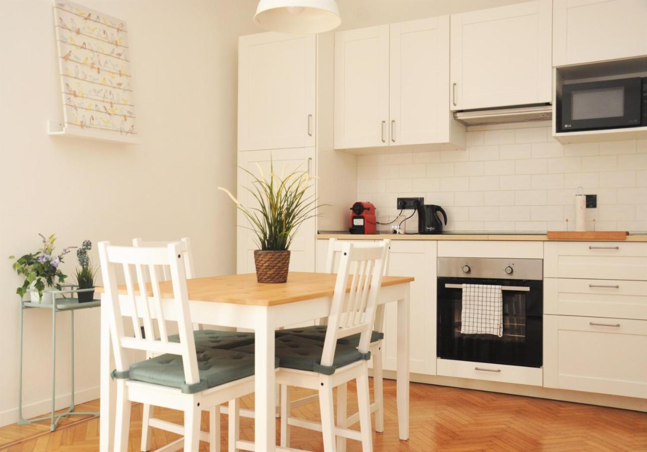 Verdi Appartment Modena Bagian luar foto