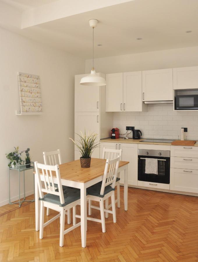 Verdi Appartment Modena Bagian luar foto